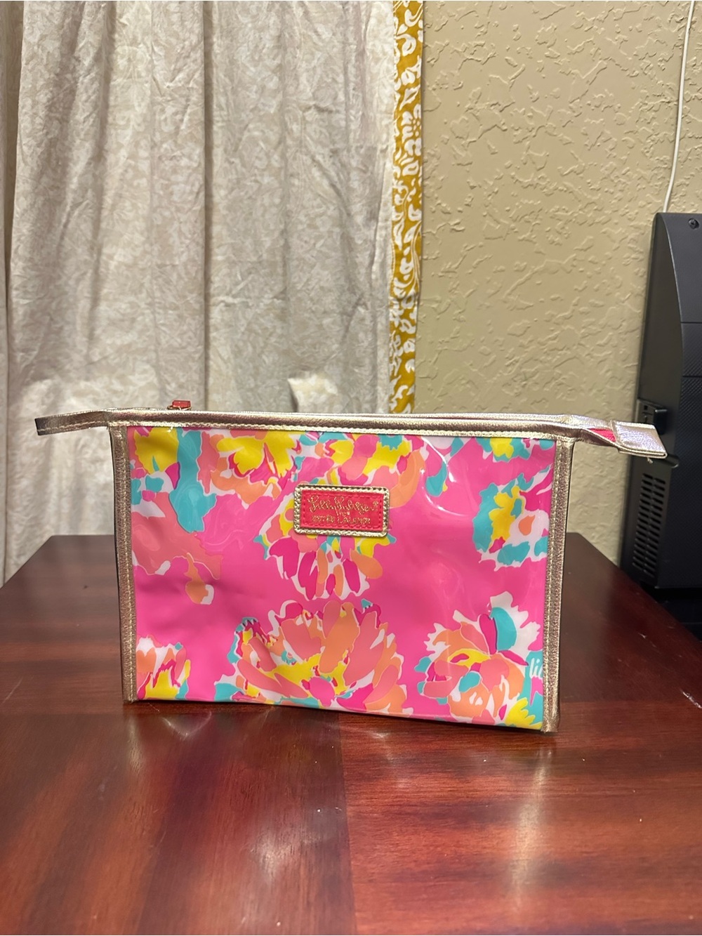 Lilly Pulitzer For Estee Lauder Floral Plastic Makeup Bag Pink Fabric Inside